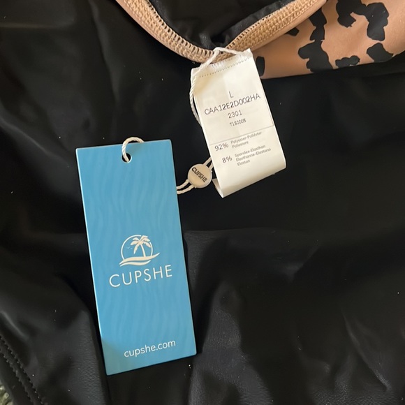 NWT Cupshe Leopard/Black Halter One Pice Swimsuit L - Picture 3 of 6